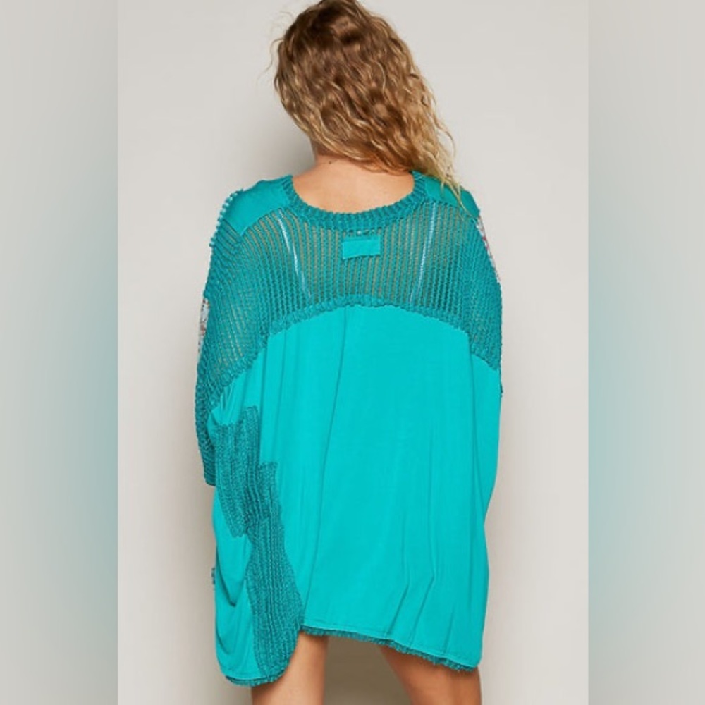 NEW🩵POL Oversized Contrasting Pattern Top Small Tropical Peacock - Picture 2 of 7